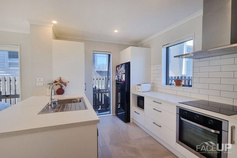 Photo of property in 1 Ko Tohu Place, Hobsonville, Auckland, 0616