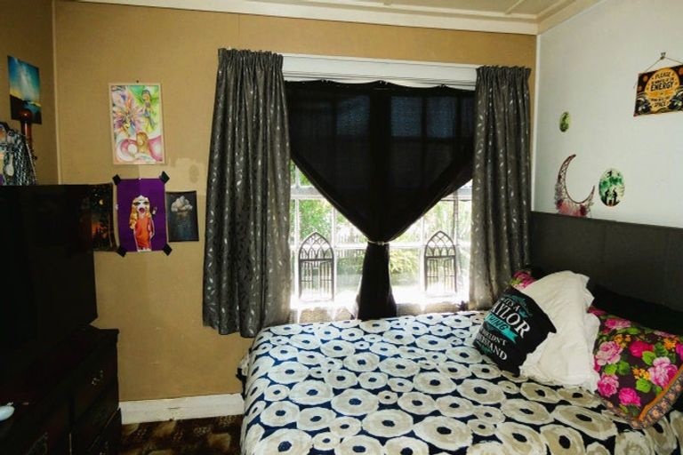 Photo of property in 58 Brougham Street, Westport, 7825