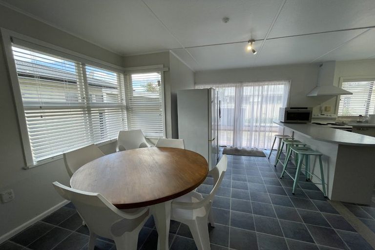 Photo of property in 117 Taradale Road, Onekawa, Napier, 4110