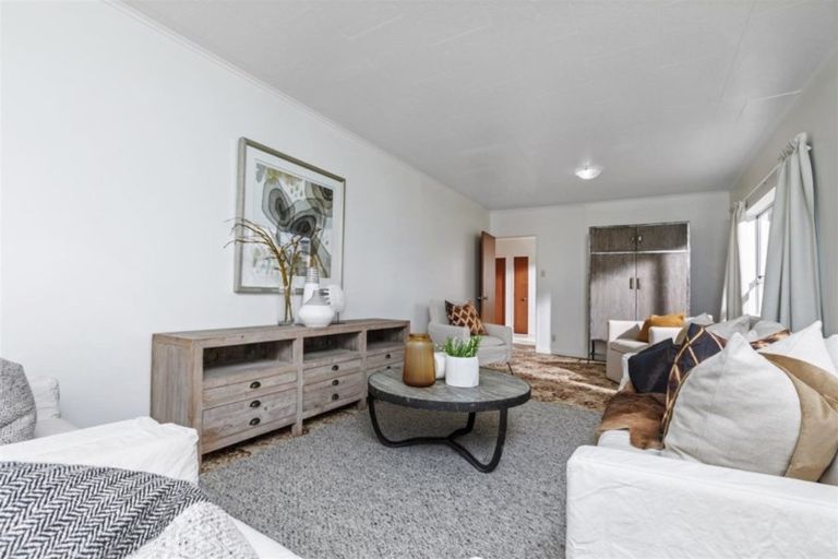 Photo of property in 8a Hauraki Road, Hauraki, Auckland, 0622