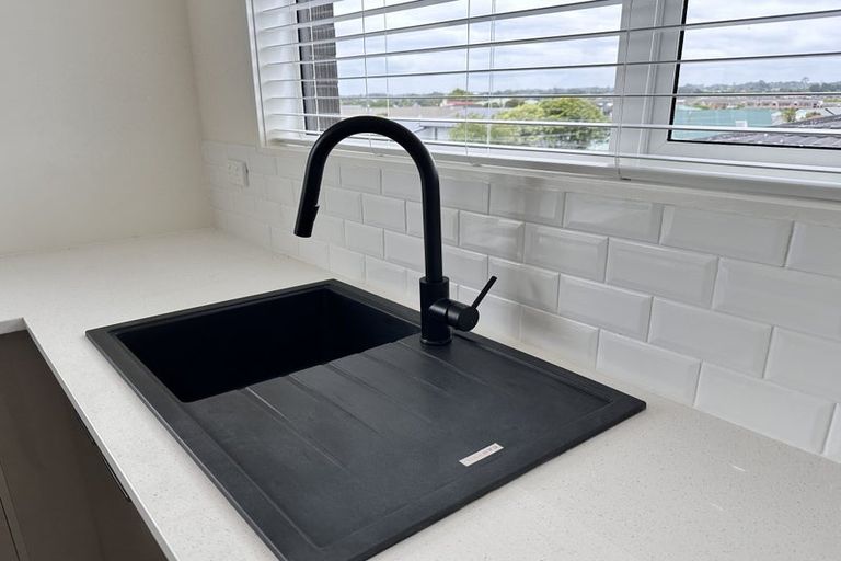 Photo of property in 20 Tiverton Crescent, Whalers Gate, New Plymouth, 4310