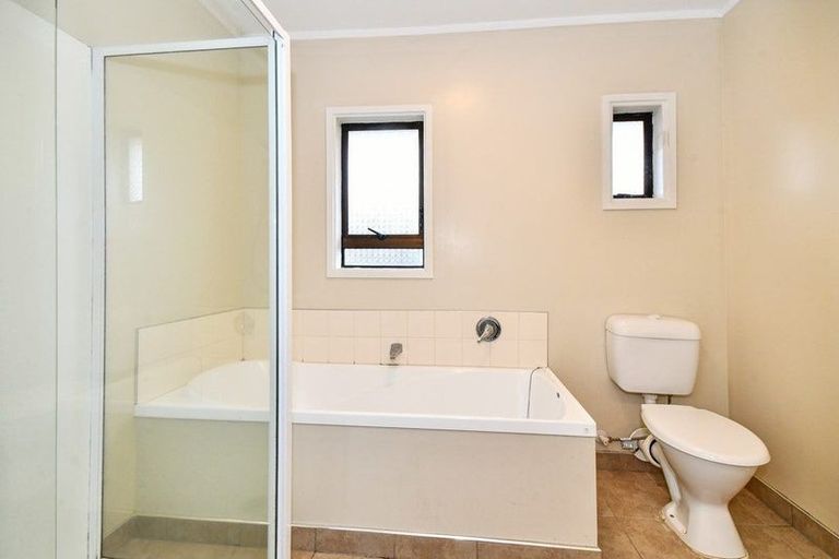 Photo of property in 33 Marne Road, Papakura, 2110