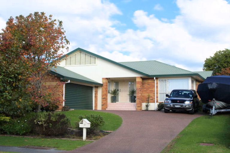 Photo of property in 21 Bob Charles Drive, Golflands, Auckland, 2013