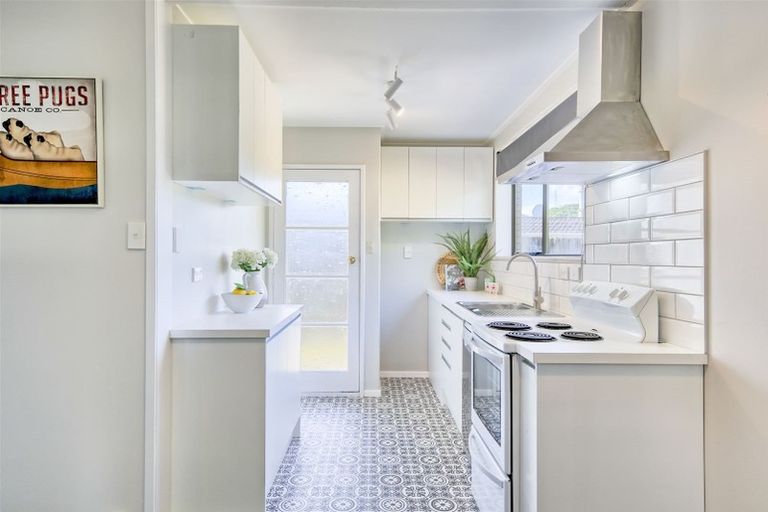 Photo of property in 1/21 Roband Crescent, Brown Owl, Upper Hutt, 5018