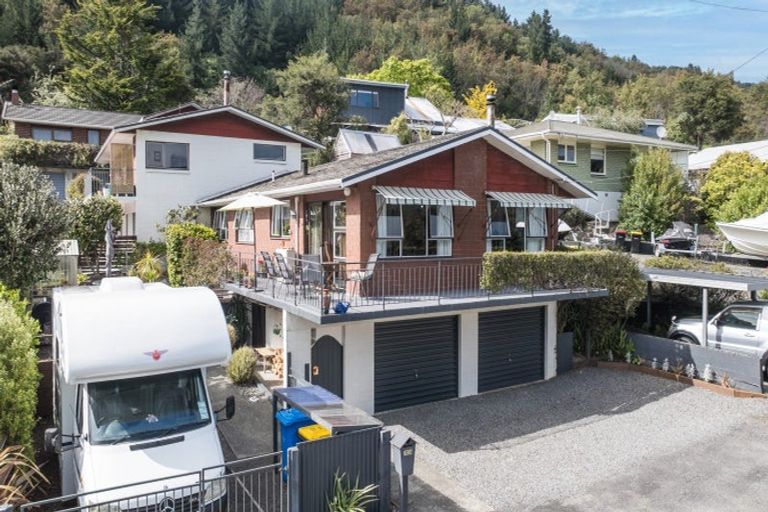 Photo of property in 103a Milton Terrace, Picton, 7220