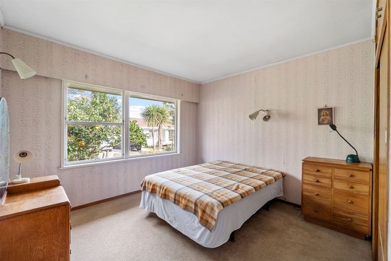 Photo of property in 491 Beach Road, Murrays Bay, Auckland, 0630