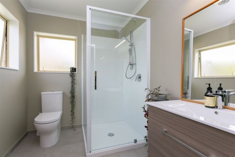 Photo of property in 457 Upland Road, Tarurutangi, New Plymouth, 4372