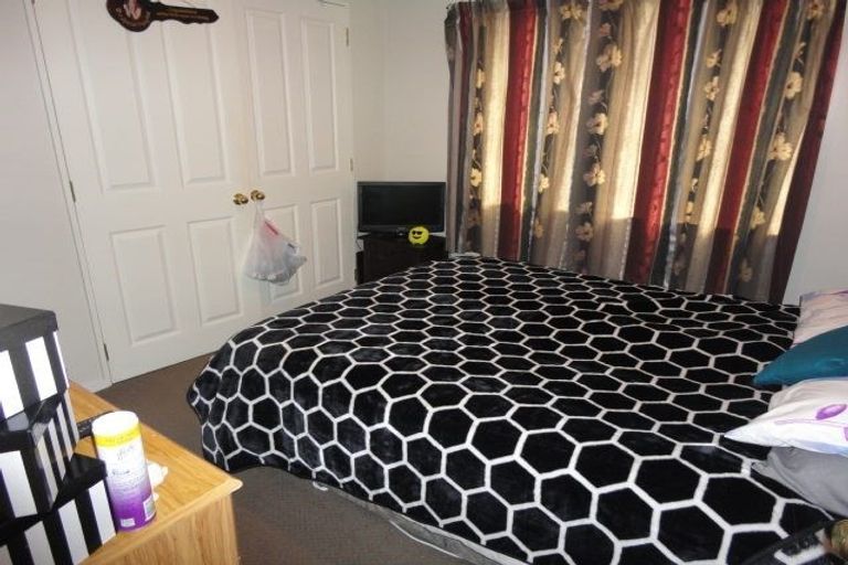 Photo of property in 19 Arlose Place, Westgate, Auckland, 0614