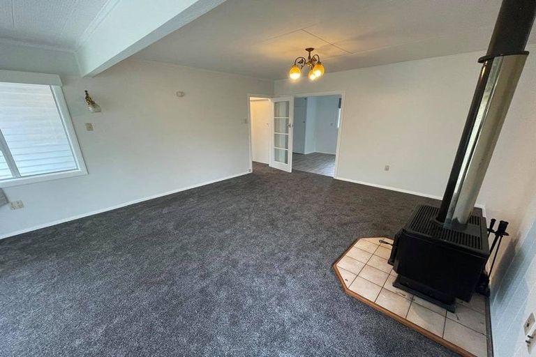 Photo of property in 25 Wood Street, Wainuiomata, Lower Hutt, 5014