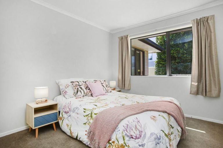 Photo of property in 3a Savage Crescent, Upper Hutt Central, Upper Hutt, 5018