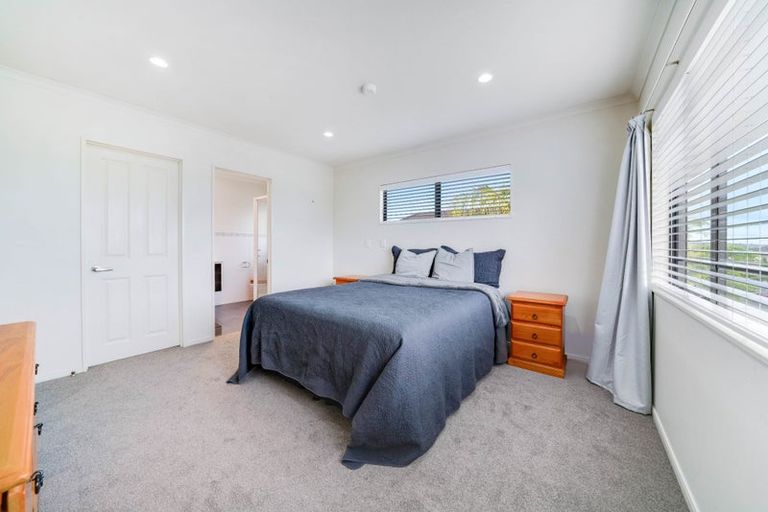 Photo of property in 71 Baverstock Road, Flat Bush, Auckland, 2016