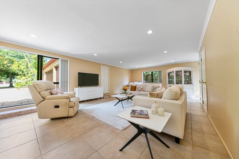 Photo of property in 20 Kingfisher Grove, Greenhithe, Auckland, 0632