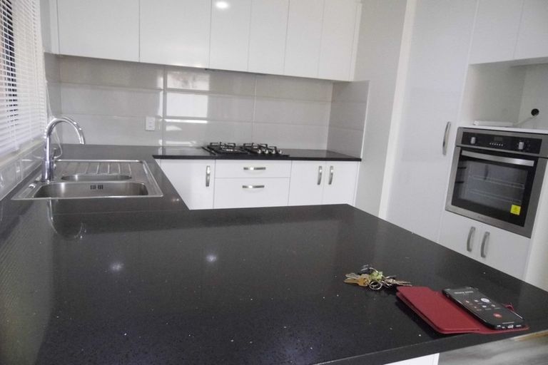 Photo of property in 1/9 Kopara Place, Clendon Park, Auckland, 2103