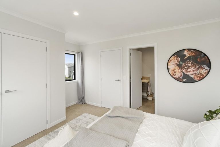 Photo of property in 8 Frank Gill Road, Hobsonville, Auckland, 0616