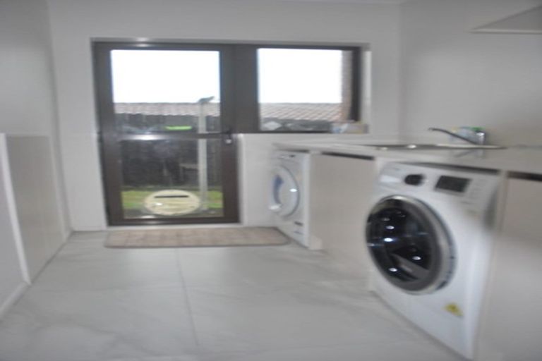 Photo of property in 14b Lesa Annis Place, Henderson, Auckland, 0612