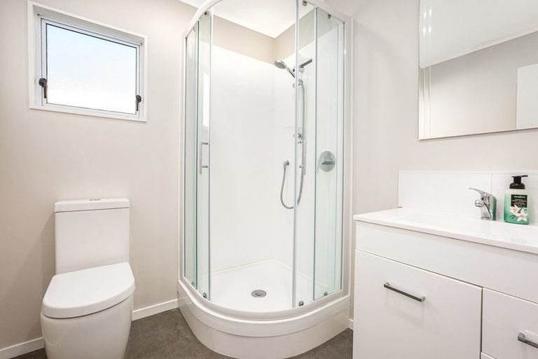 Photo of property in 7 Lakeside Villas, Whitby, Porirua, 5024