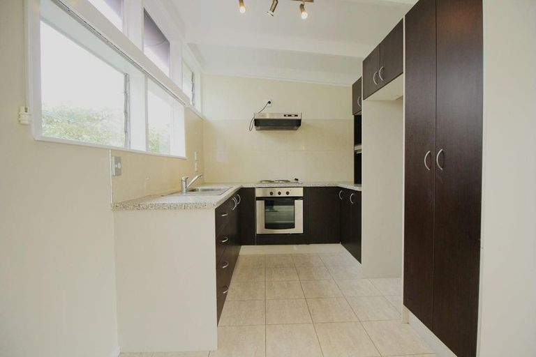 Photo of property in 2/127 Seabrook Avenue, New Lynn, Auckland, 0600