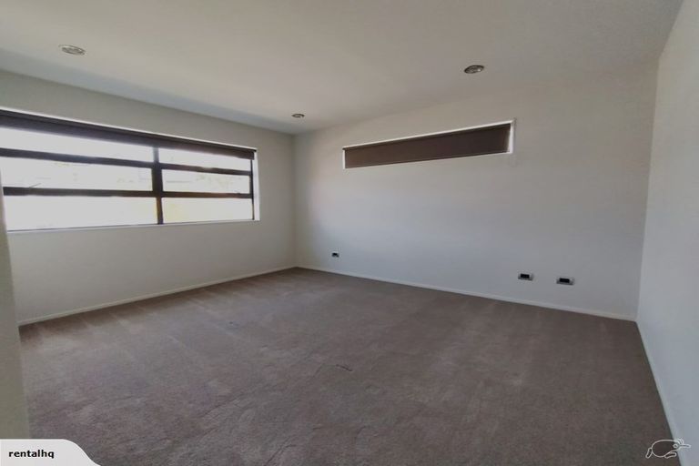 Photo of property in 14 Golden Morning Drive, Albany Heights, Auckland, 0632