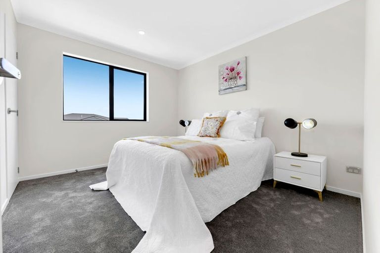 Photo of property in 2 Elevation Street, Flat Bush, Auckland, 2019