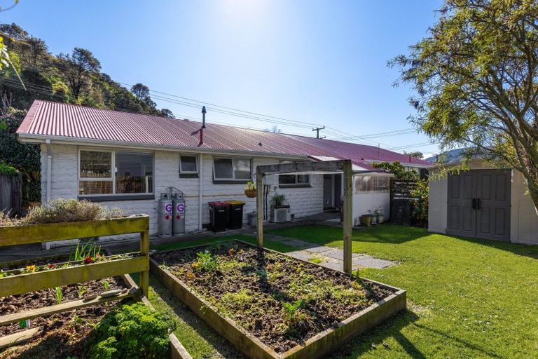 Photo of property in 30 Buller Street, Picton, 7220