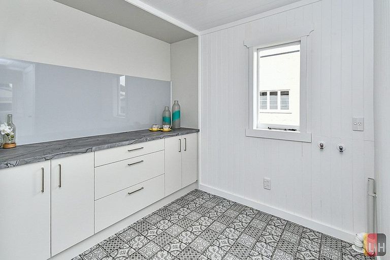 Photo of property in 1/24 Great South Road, Papakura, 2110