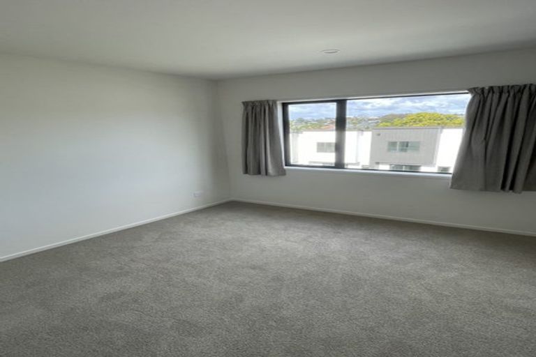 Photo of property in 1/58 Kemp Road, Massey, Auckland, 0614
