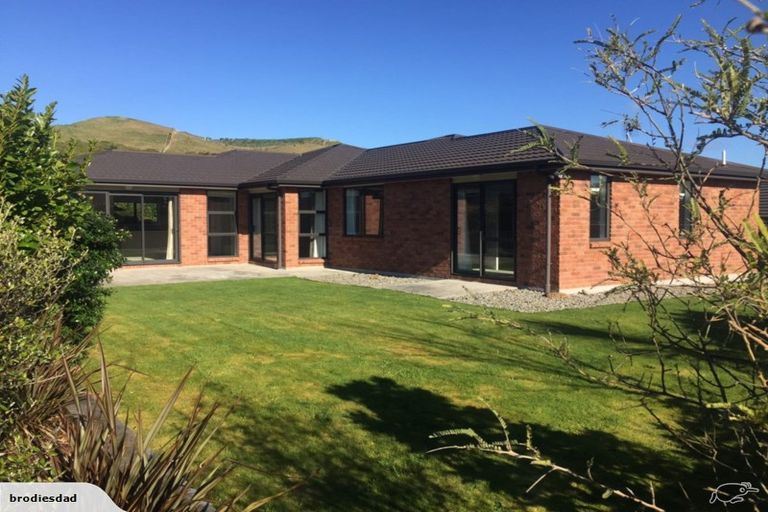 Photo of property in 160 Woodman Drive, Tawa, Wellington, 5028