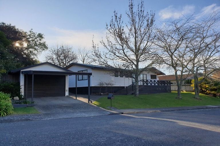 Photo of property in 1a Padfield Place, Havelock North, 4130