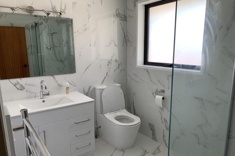 Photo of property in 2/107 Matipo Street, Riccarton, Christchurch, 8041