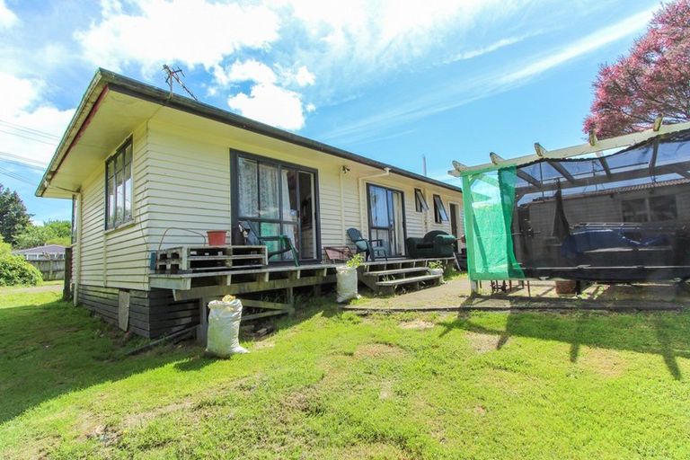 Photo of property in 40 Fairview Road, Western Heights, Rotorua, 3015