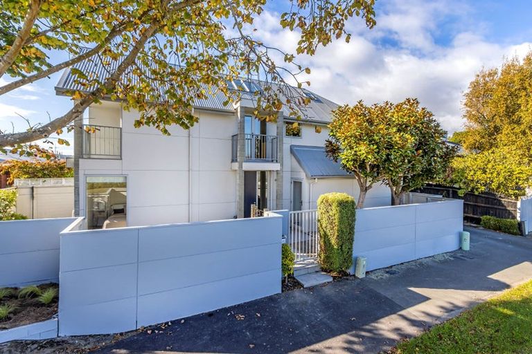 Photo of property in 1/1010 Colombo Street, St Albans, Christchurch, 8014