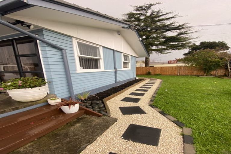 Photo of property in 1/56 Greenhaven Avenue, Opaheke, Papakura, 2113