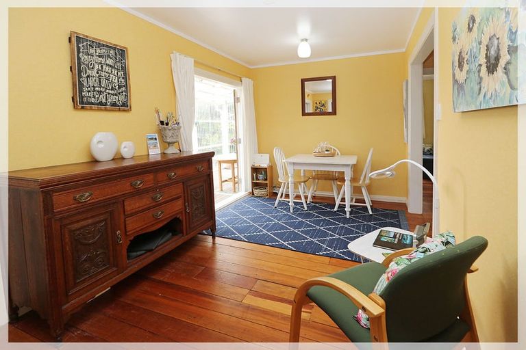 Photo of property in 8 Huia Street, Foxton Beach, Foxton, 4815