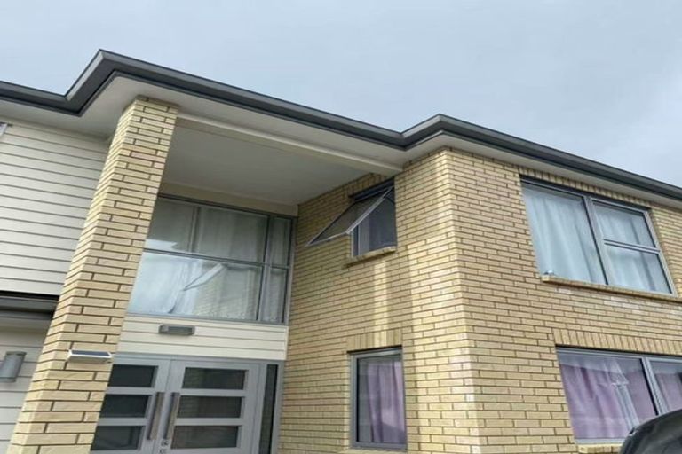 Photo of property in 35 South Kensington Way, Henderson, Auckland, 0612