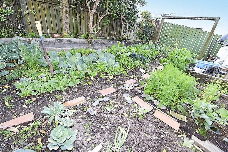 Photo of property in 9 Hinemoa Place, Snells Beach, 0920