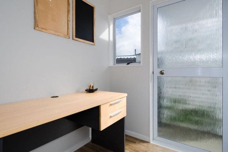 Photo of property in 1/82 Luanda Drive, Ranui, Auckland, 0612