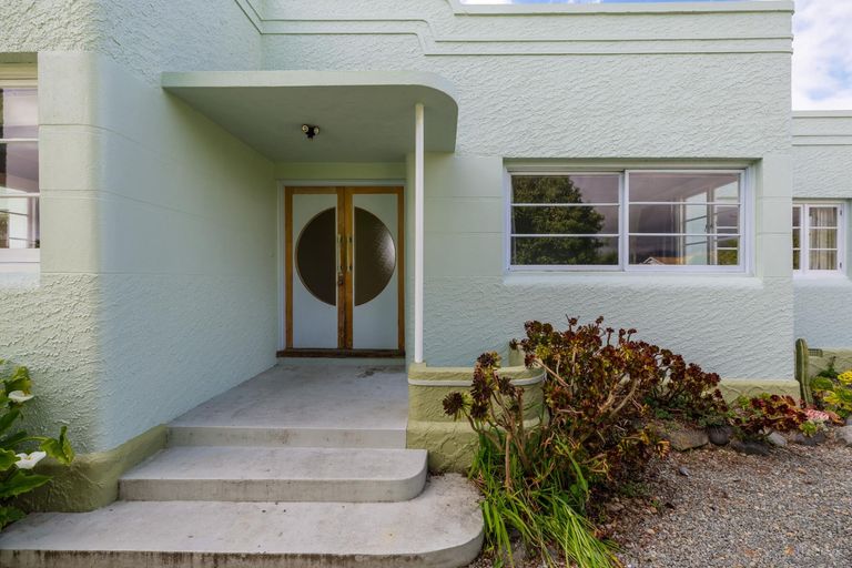 Photo of property in 53 Rhodes Street, Waimate, 7924