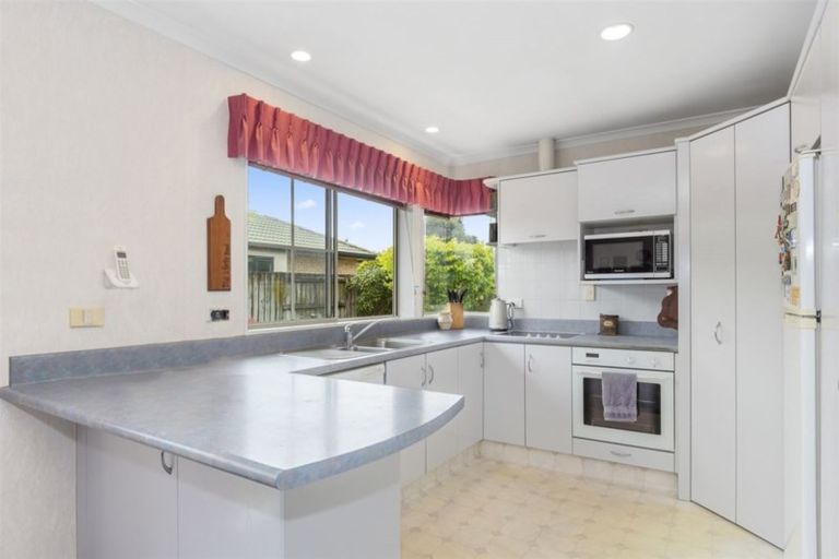 Photo of property in 5 Kentia Avenue, Mount Maunganui, 3116