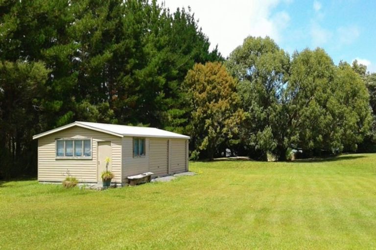 Photo of property in 21 Koutu Point Road, Opononi, Kaikohe, 0473