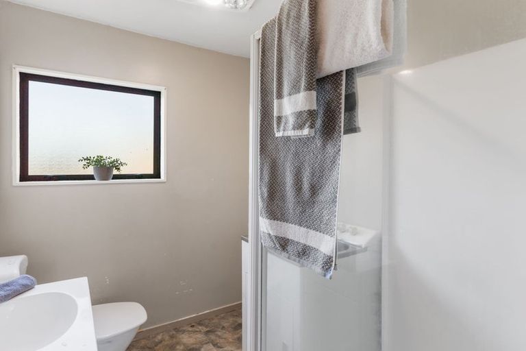 Photo of property in 18 Auburn Avenue, Upper Riccarton, Christchurch, 8041