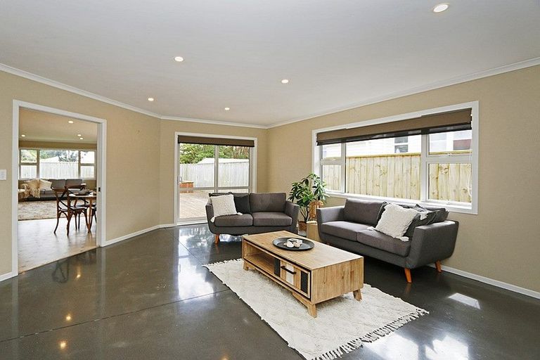 Photo of property in 32 Ihaia Road, Opunake, 4616