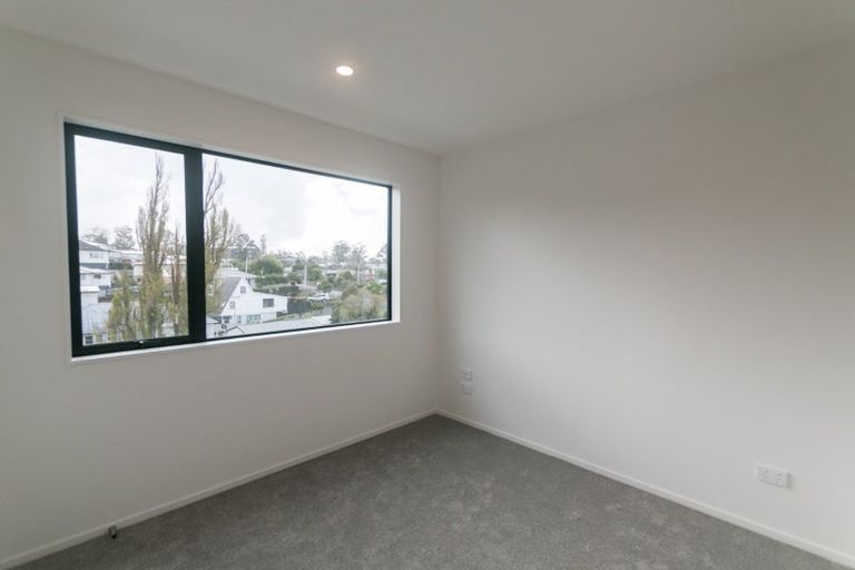 Photo of property in 9/27 Glenorchy Street, Glen Eden, Auckland, 0602