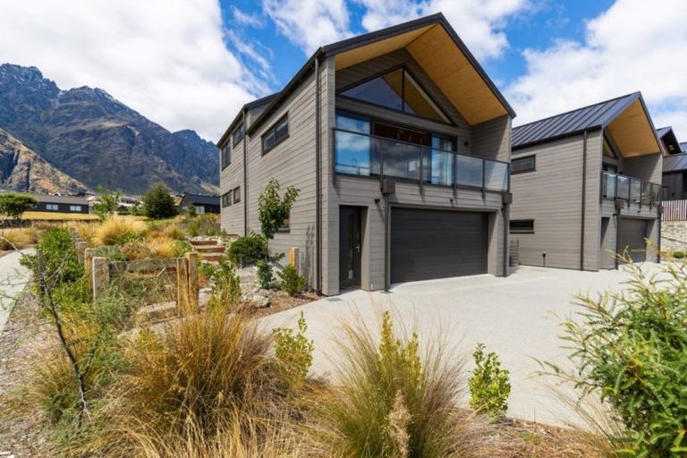 Photo of property in 1a Rannoch Drive, Jacks Point, Queenstown, 9371