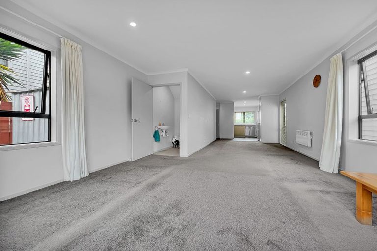 Photo of property in 71 Kaimoana Street, Weymouth, Auckland, 2103