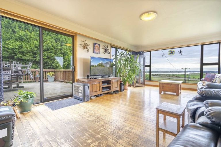 Photo of property in 127 Omaui Road, Greenhills, Invercargill, 9877