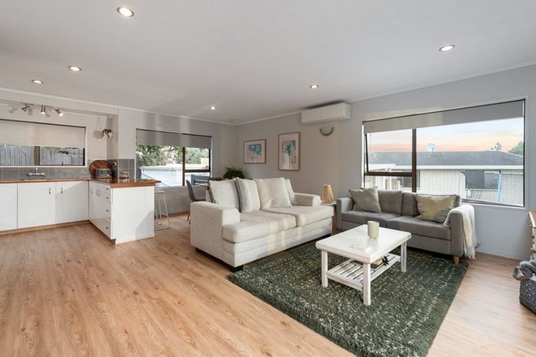 Photo of property in 14b Pokapu Place, Bethlehem, Tauranga, 3110