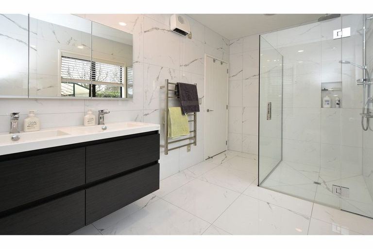 Photo of property in 22 Pohutukawa Crescent, Parklands, Christchurch, 8083