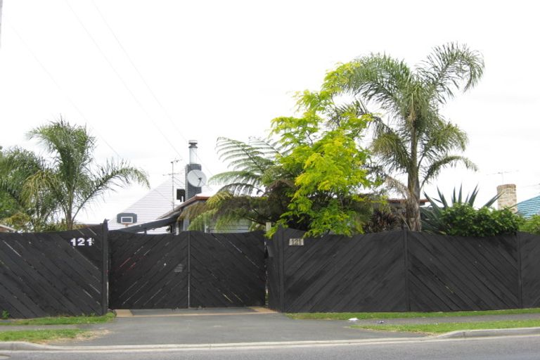 Photo of property in 121 Manuroa Road, Takanini, 2112