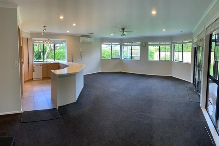 Photo of property in 22 Everlea Place, Alfriston, Auckland, 2105