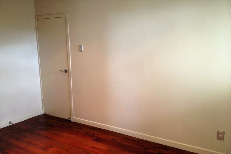 Photo of property in 352 Lake Road, Takapuna, Auckland, 0622